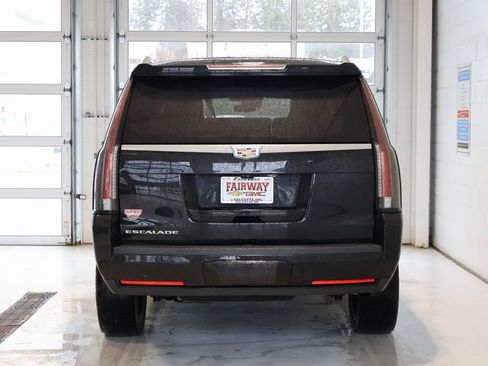 Certified 2020 Cadillac Escalade Luxury image 8