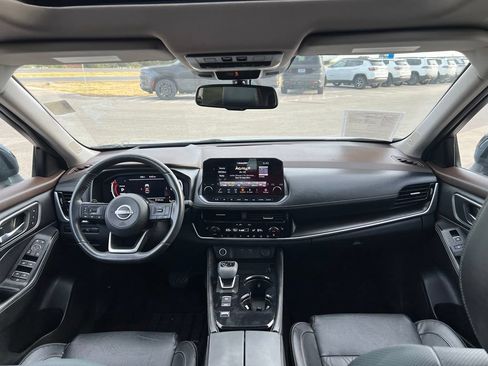 Used 2023 Nissan Rogue Platinum w/ Platinum Premium Package FWD image 28