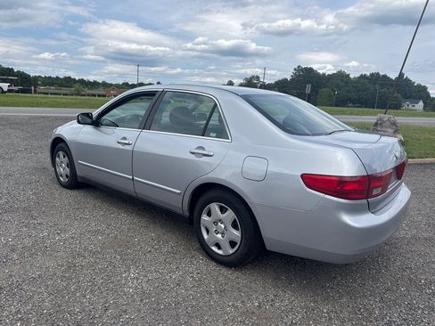 Used 2005 Honda Accord LX image 9