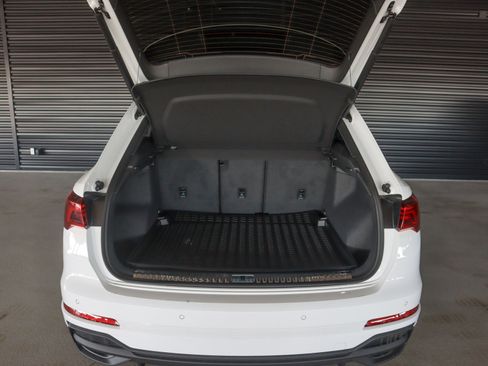 New 2025 Audi Q3 2.0T Premium image 28