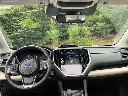 Used 2023 Subaru Ascent Limited w/ Technology Package AWD/4WD image 19