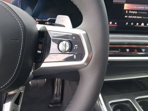 New 2026 BMW 750e xDrive image 23