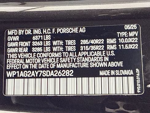 Certified 2025 Porsche Cayenne GTS AWD/4WD image 12