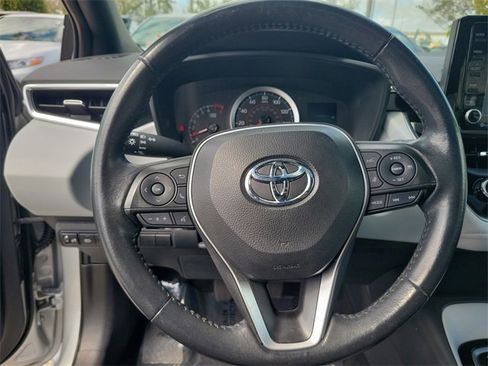 Used 2022 Toyota Corolla SE image 16