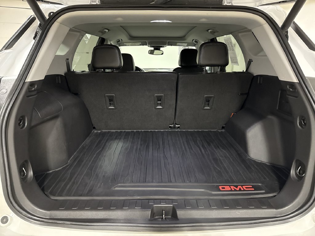 Used 2022 GMC Terrain SLT w/ Infotainment Package II AWD/4WD image 25