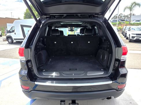 Used 2018 Jeep Grand Cherokee Limited w/ Luxury Group II AWD/4WD image 19