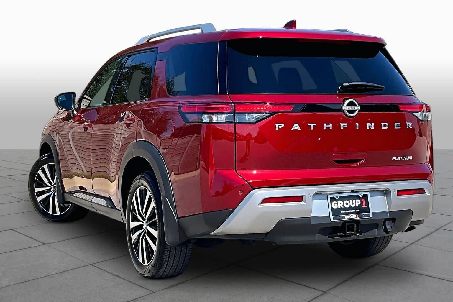 Certified 2025 Nissan Pathfinder Platinum FWD image 12