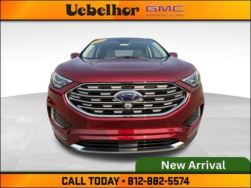 Used 2019 Ford Edge Titanium w/ Equipment Group 301A FWD image 12