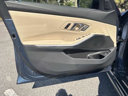 Certified 2025 BMW 330i Sedan w/ M Sport Package image 17