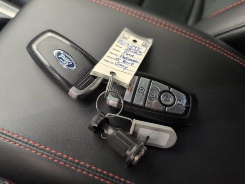 Used 2023 Ford Explorer ST-Line w/ Class IV Trailer Tow Package RWD image 41