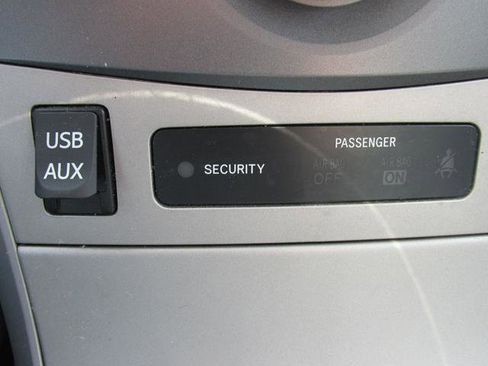 Used 2013 Toyota Corolla LE image 12