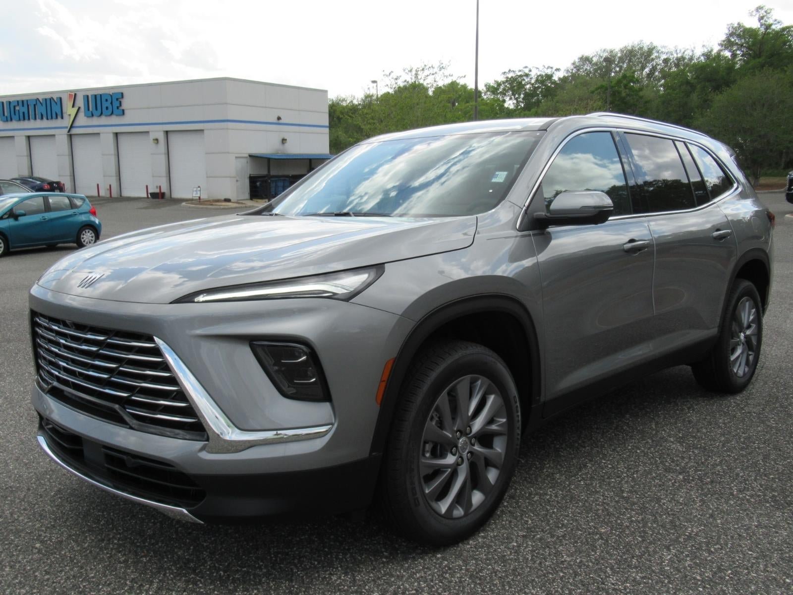 New 2026 Buick Enclave Preferred w/ LPO, Floor Liner Package FWD image 3