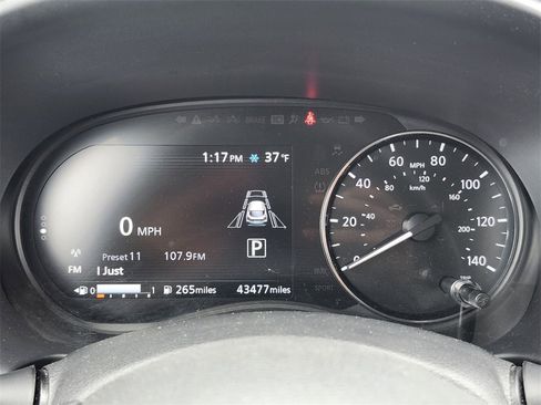 Used 2021 Nissan Kicks SV image 28