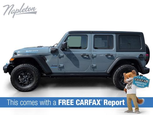 Used 2024 Jeep Wrangler Unlimited AWD/4WD image 2