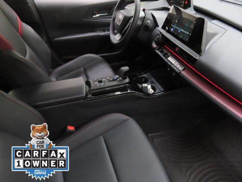 Used 2025 Toyota Prius Plug-In Hybrid image 24