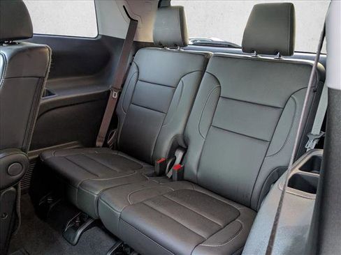 Certified 2023 GMC Acadia SLT image 19