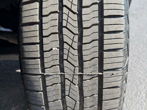 Used 2013 Toyota Venza LE image 11