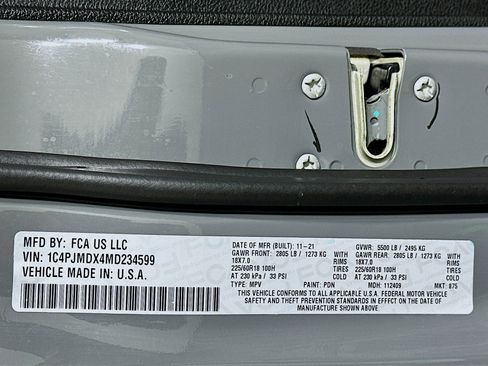 Used 2021 Jeep Cherokee Limited image 12