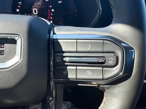Used 2023 GMC Canyon AT4 w/ AT4 Premium Package AWD/4WD image 32