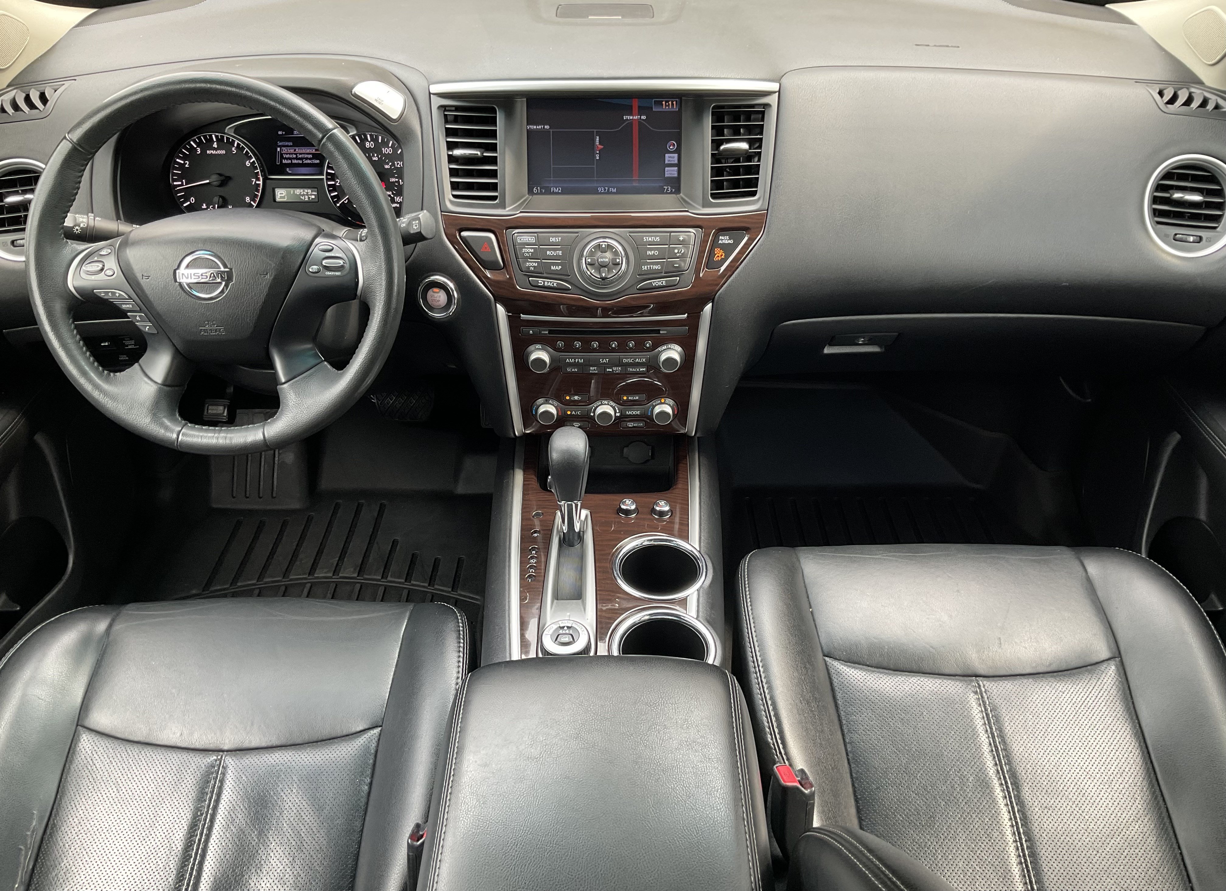 Used 2015 Nissan Pathfinder Platinum FWD image 27