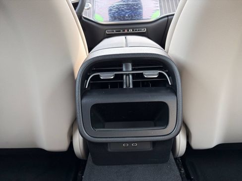 New 2027 Mercedes-Benz E 350 4MATIC Sedan image 13