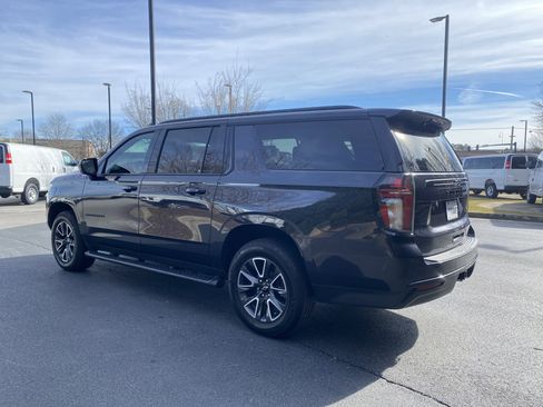 Used 2023 Chevrolet Suburban Z71 image 7