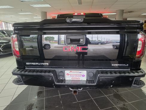 Used 2017 GMC Sierra 1500 Denali AWD/4WD image 9