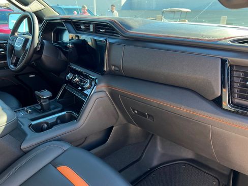 Certified 2025 GMC Sierra 1500 AT4 image 24