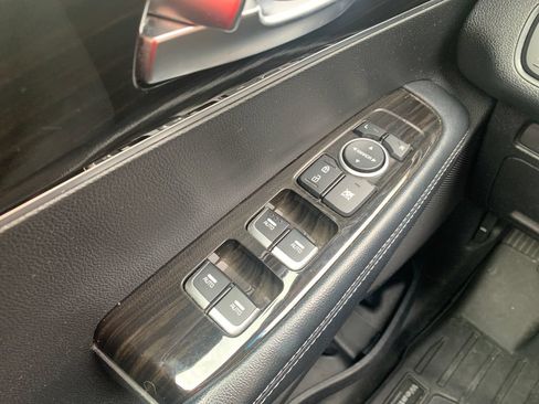 Used 2020 Kia Sorento FWD V6 image 21