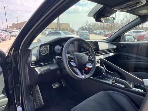 Used 2025 Hyundai Elantra N image 22