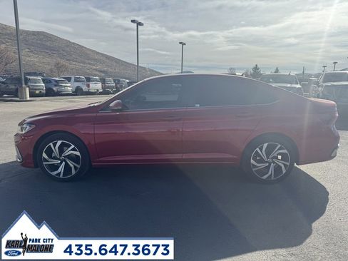 Used 2025 Volkswagen Jetta SEL image 6