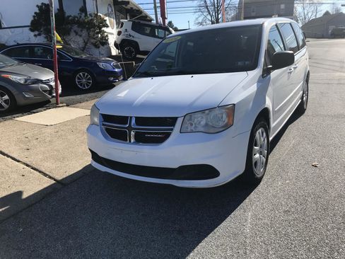 Used 2014 Dodge Grand Caravan SE w/ Quick Order Package 29E SE image 1
