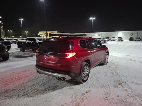 Used 2024 GMC Acadia Denali image 6