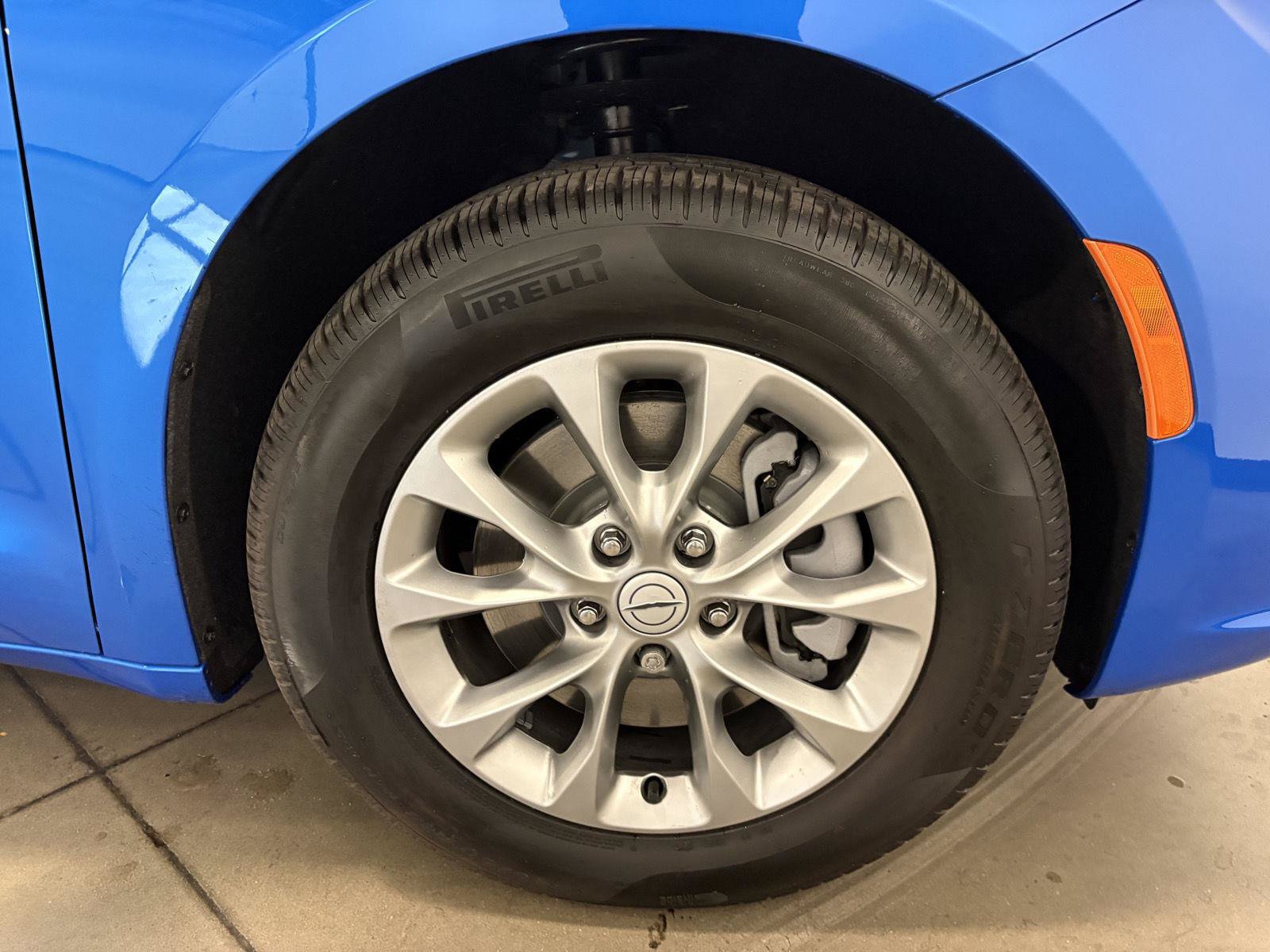 Used 2026 Chrysler Pacifica Limited AWD/4WD image 49