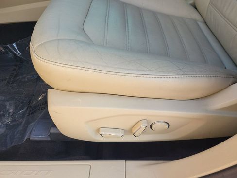 Used 2013 Ford Fusion SE FWD image 14
