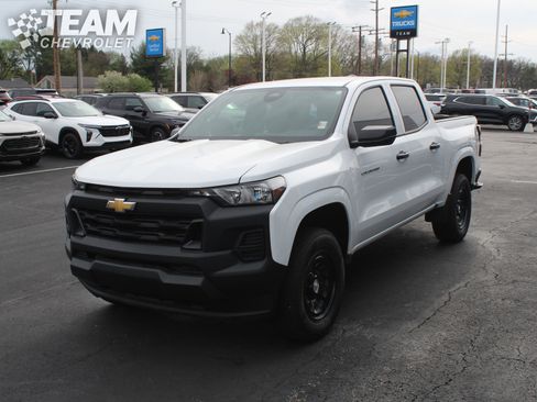 Used 2025 Chevrolet Colorado W/T w/ WT Convenience Package II image 8
