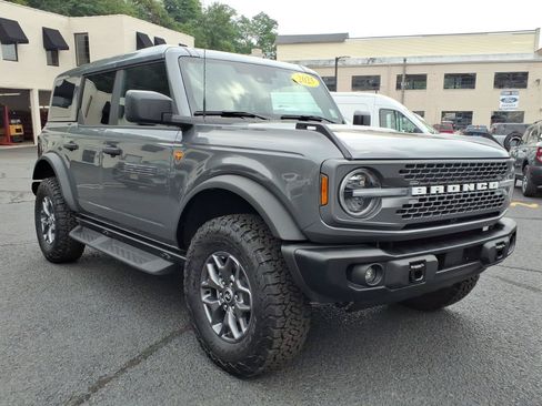 Used 2025 Ford Bronco Badlands AWD/4WD image 7