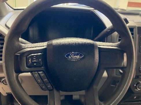 Used 2017 Ford F250 XL w/ Power Equipment Group image 18
