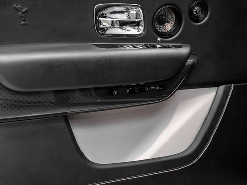 Used 2023 Rolls-Royce Cullinan Black Badge w/ Driver's Package image 54