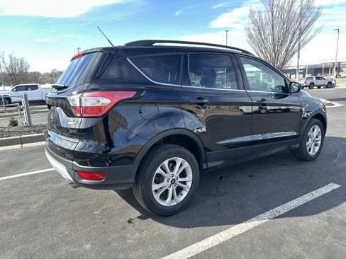 Used 2018 Ford Escape SE image 10