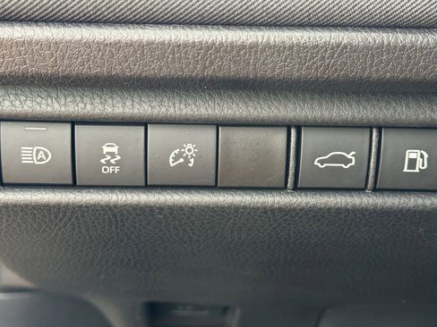 Used 2025 Toyota Camry LE FWD image 25