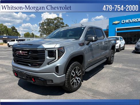 Used 2024 GMC Sierra 1500 AT4 w/ Technology Package AWD/4WD image 1