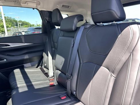 Certified 2026 INFINITI QX60 Luxe w/ Cargo Package AWD/4WD image 33