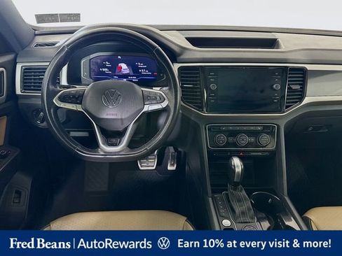Used 2022 Volkswagen Atlas Cross Sport SEL R-Line AWD/4WD image 29