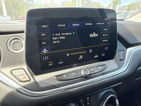 Certified 2024 Chevrolet Blazer LT w/ Convenience Package FWD image 13
