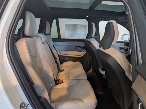 New 2026 Volvo XC90 B6 Plus w/ Protection Package Premier image 28