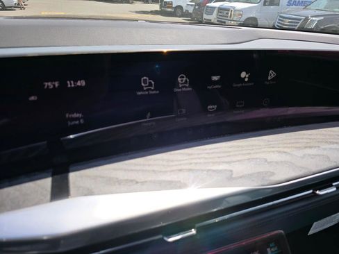 New 2025 Cadillac Escalade IQ Luxury 2 image 29