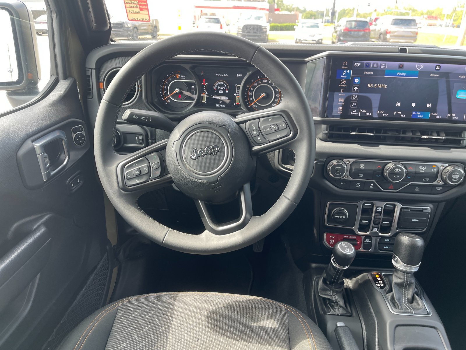 Used 2026 Jeep Gladiator Mojave AWD/4WD image 16
