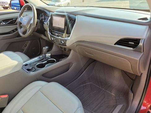 Used 2020 Chevrolet Traverse Premier w/ LPO, Floor Liner Package FWD image 9