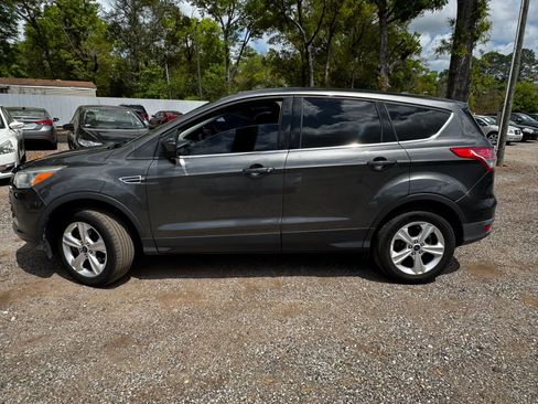 Used 2016 Ford Escape SE image 2